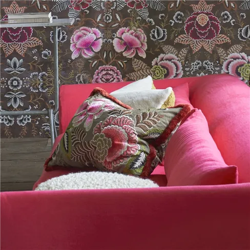 Designersguild - Rose De Damas Embroidered Cranberry Kissen