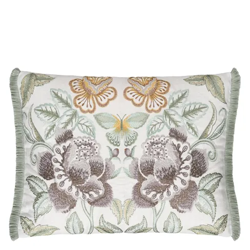 Designers Guild - Isabella Embroidered Cameo Kissen