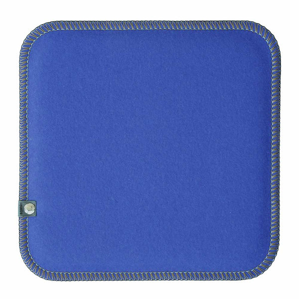  Sitzkissen aus Wollfilz mit Kettelrand nach Maß in blau.