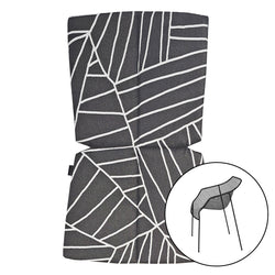 Vollpolster Outdoor-Sitzkissen für Heaven Armlehnstuhl von EMU in schwarz mit asymmetrischen weißen Linien.