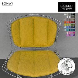 Sitzkissen aus Wollfilz für Bertoia Stuhl von Knoll in senfgelb. Farbpalette an der Seite zur Farbauswahl.