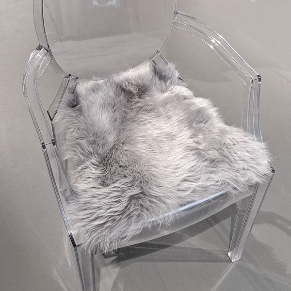 Lammfell-Sitzkissen für Louis Ghost von Kartell Produktbild