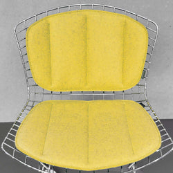 Sitz- und Rückenkissen aus Wollfilz für Bertoia Stuhl von Knoll in gelb.