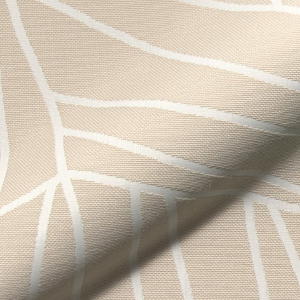  Vollpolster Outdoor-Sitzkissen für Heaven Armlehnstuhl von EMU in beige mit asymmetrischen weißen Linien.