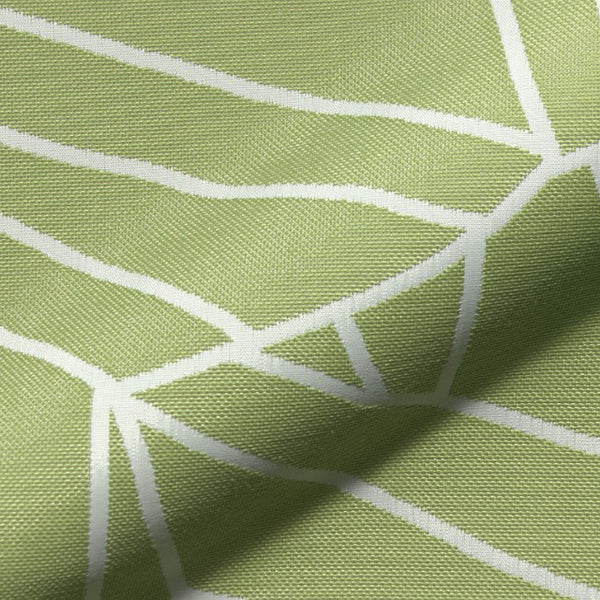  Vollpolster Outdoor-Sitzkissen für Heaven Armlehnstuhl von EMU in grün mit asymmetrischen weißen Linien.